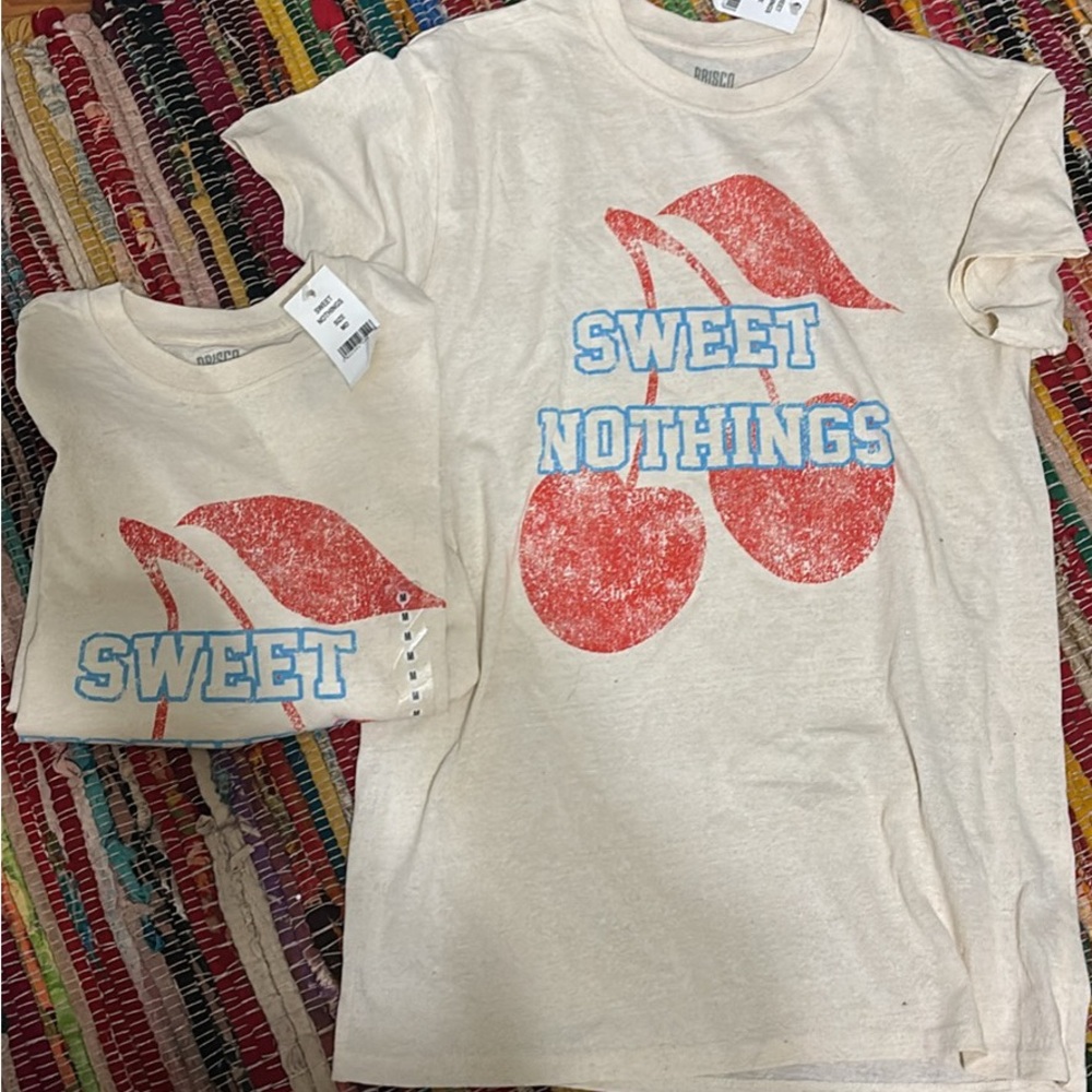 Sweet Nothings T-Shirt - Cream with Red and Blue Print